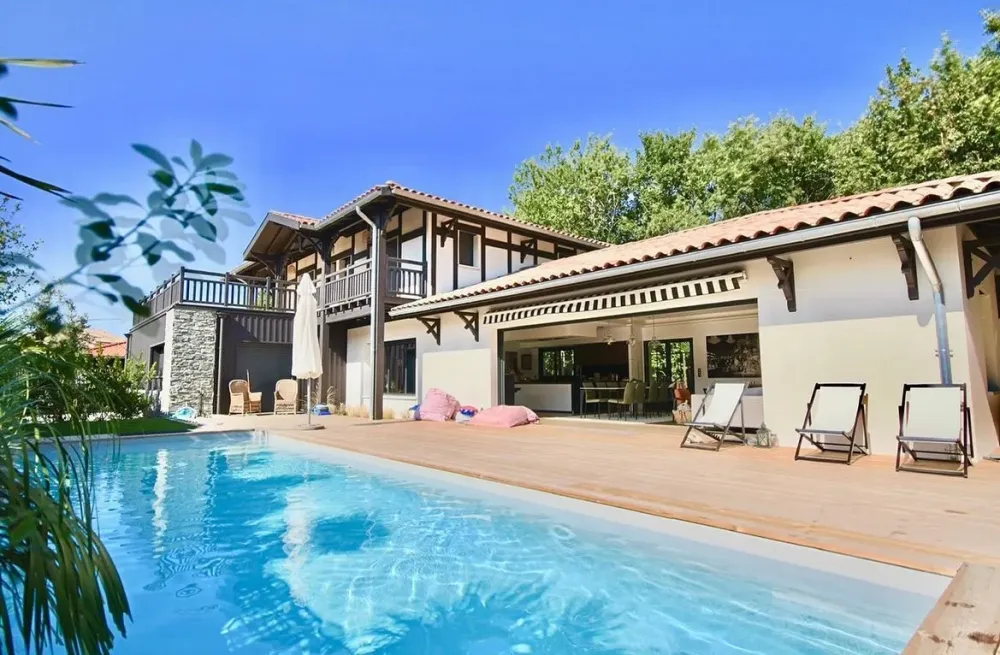 maison-piscine-ma